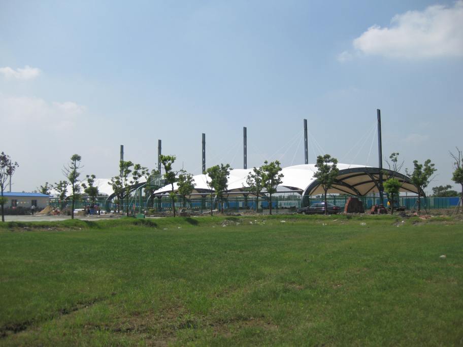 探索膜结构车棚材料的应用与发展-2